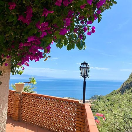 Casa Dei Sogni Taormina Bed and Breakfast Εξωτερικό φωτογραφία